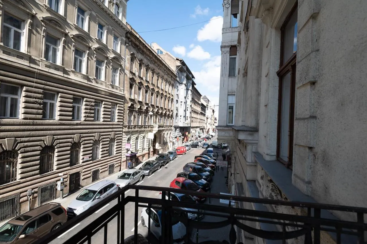 Standard Apartment By Hi5 - West End Center Budapešť