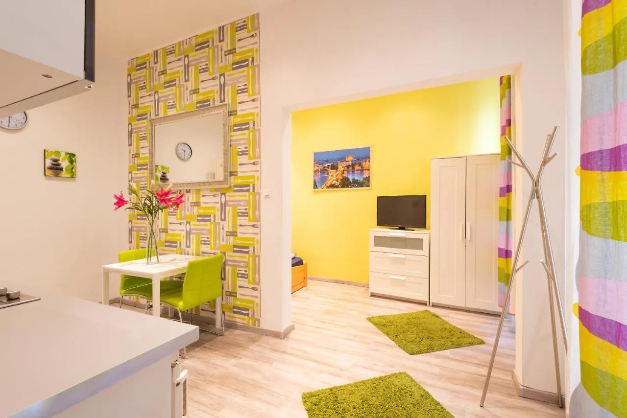 Standard Apartment By Hi5 - West End Center Budapešť